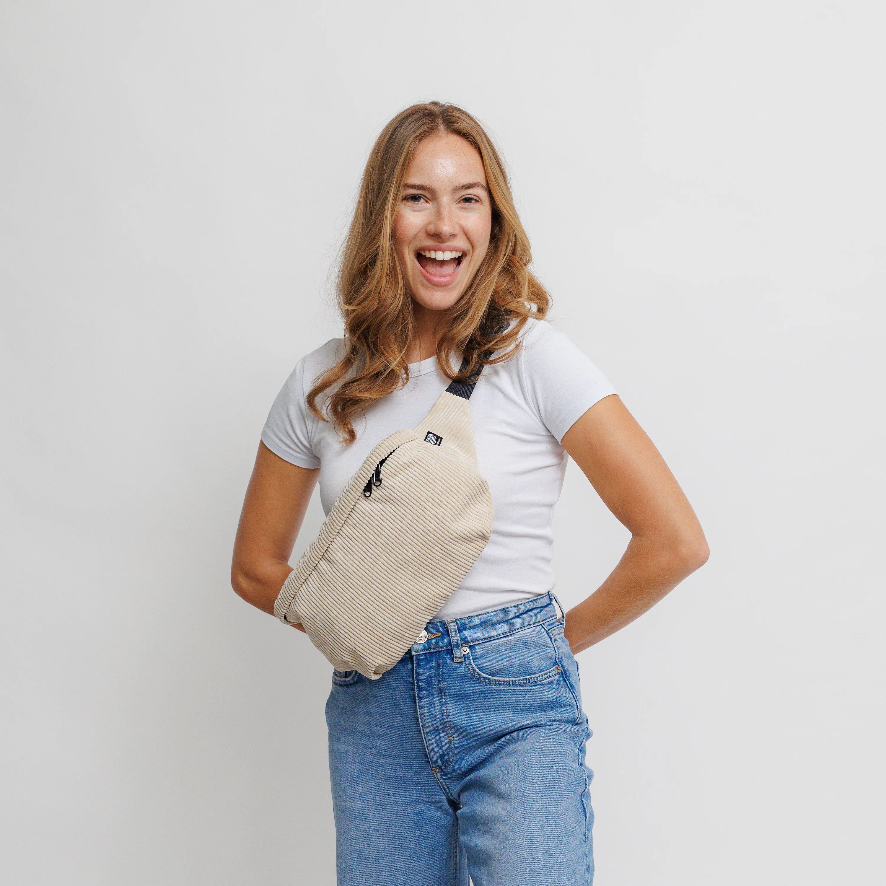 Bauchtasche Groß Eckig Cord - Image 14