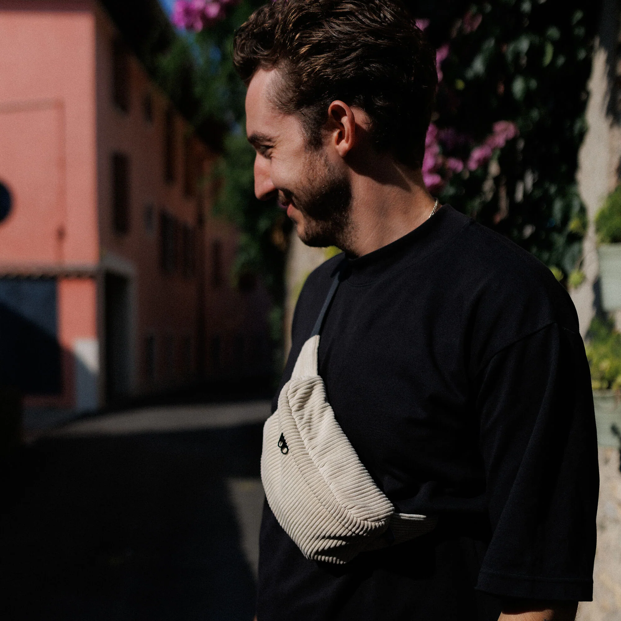 Bauchtasche Medium Eckig Cord - Image 26