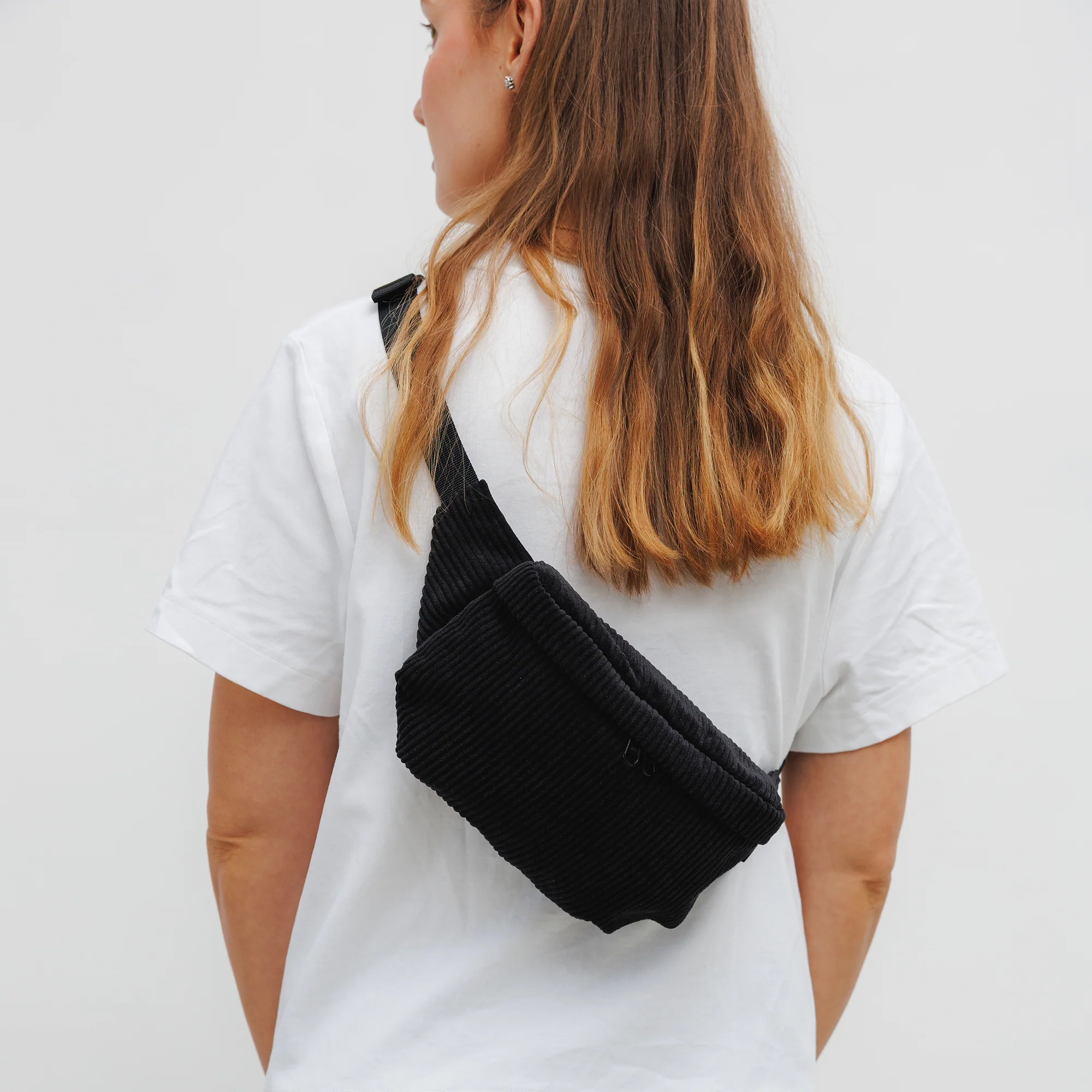 Bauchtasche Medium Eckig Cord - Image 4