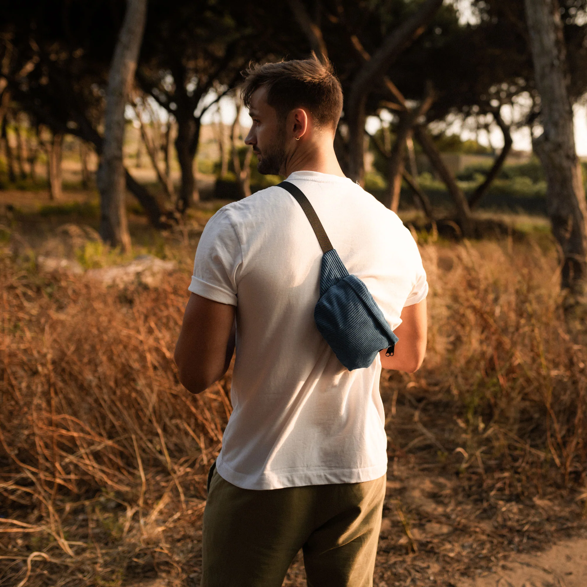 Bauchtasche Medium Eckig Cord - Image 56