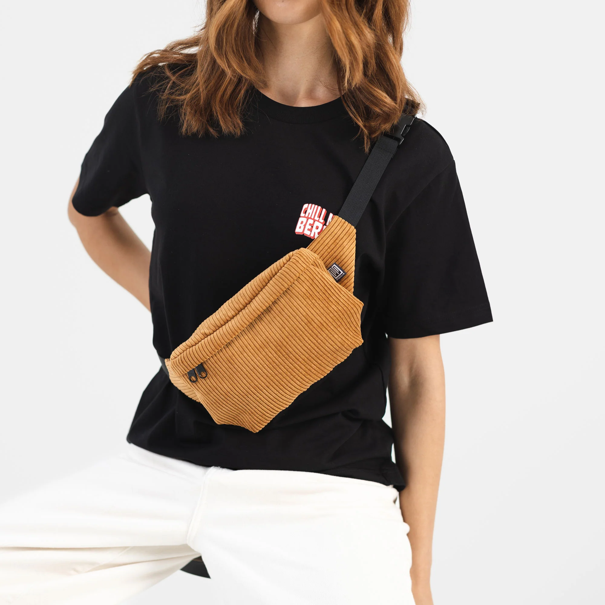 Bauchtasche Medium Eckig Cord - Image 79